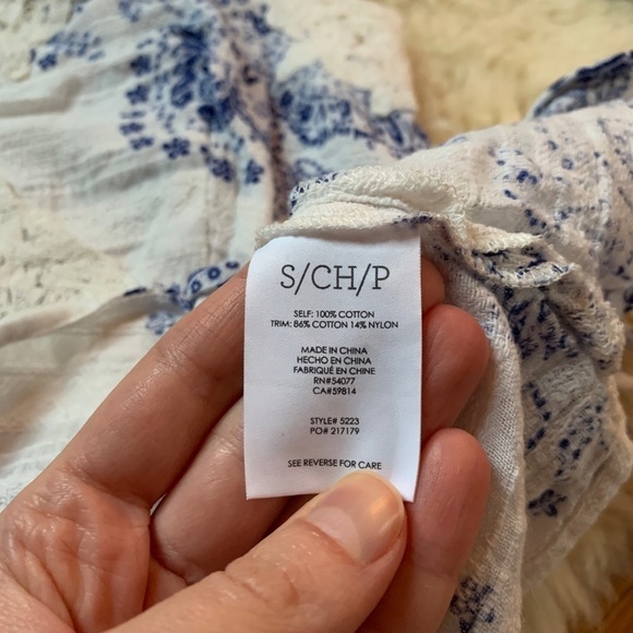 Cabi Veranda Lace Trimmed Empire Waisted Blouse Small - Picture 7 of 8